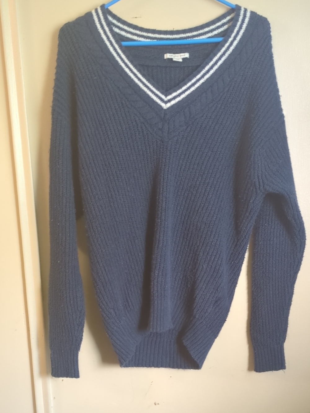 American Eagle Oversized Women's Navy V-Neck Sweater with White Stripe